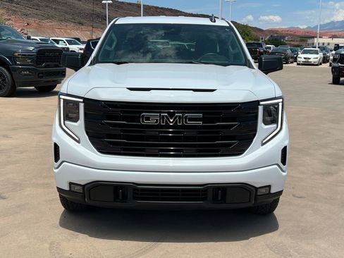 Used 2026 GMC Sierra 1500 Elevation w/ Elevation Select Package AWD/4WD image 9