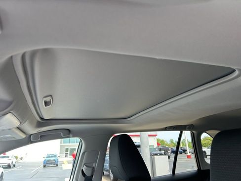 Used 2025 Toyota RAV4 XLE w/ Convenience Package image 5