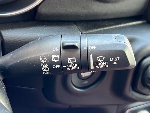 Used 2023 Jeep Wrangler Unlimited Sahara w/ Cold Weather Group AWD/4WD image 36