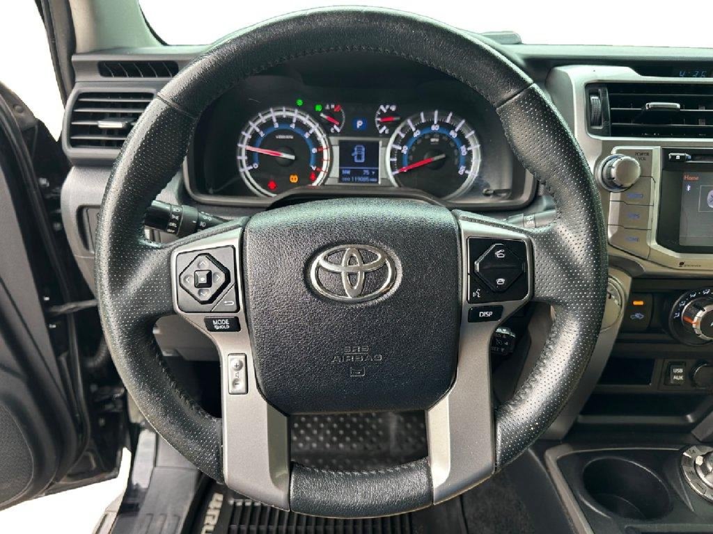 Used 2017 Toyota 4Runner SR5 AWD/4WD image 13