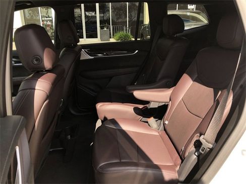 Certified 2020 Cadillac XT6 Premium Luxury image 30