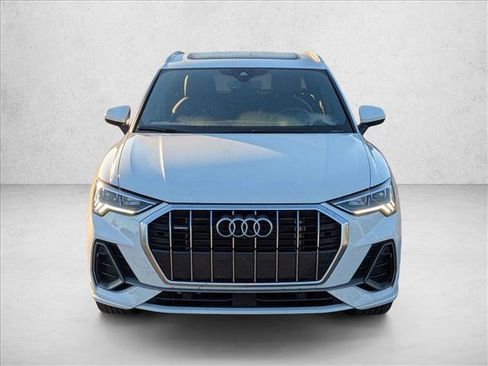 Used 2024 Audi Q3 2.0T Premium Plus AWD/4WD image 2