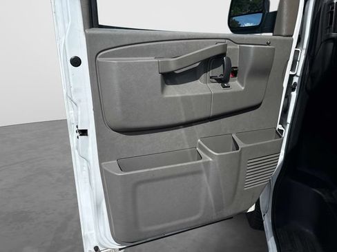 Used 2021 Chevrolet Express 2500 Extended w/ Driver Convenience Package RWD image 17