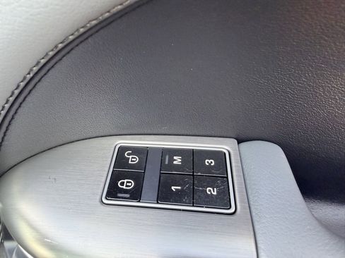 Used 2015 Land Rover Range Rover Sport SE image 24