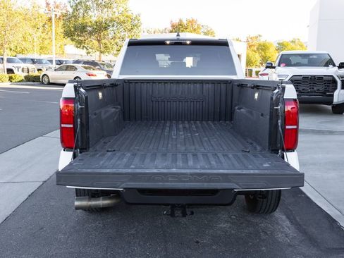 Used 2025 Toyota Tacoma SR5 image 8