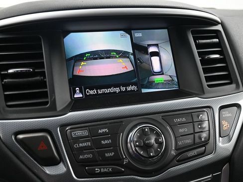 Used 2019 Nissan Pathfinder SL AWD/4WD image 25
