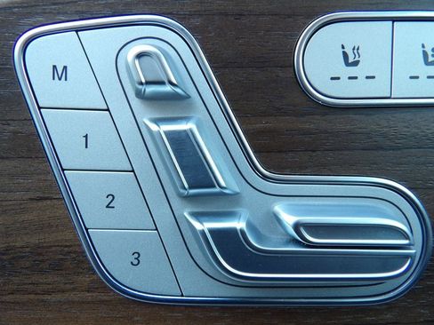 Used 2025 Mercedes-Benz GLS 63 AMG 4MATIC image 11