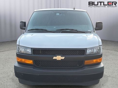 Used 2023 Chevrolet Express 2500 Extended w/ Driver Convenience Package RWD image 4