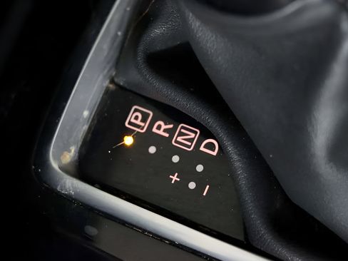 Used 2020 Nissan Rogue SV w/ Premium Package FWD image 13
