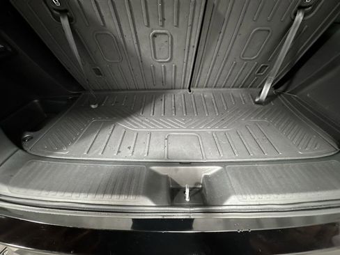 Used 2025 Honda Pilot TrailSport image 32