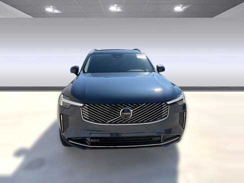 New 2026 Volvo XC90 B5 Plus AWD/4WD image 6