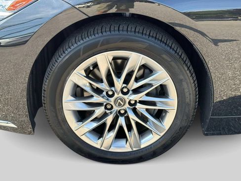 Used 2022 Lexus LS 500 AWD w/ Interior Upgrade Package image 10