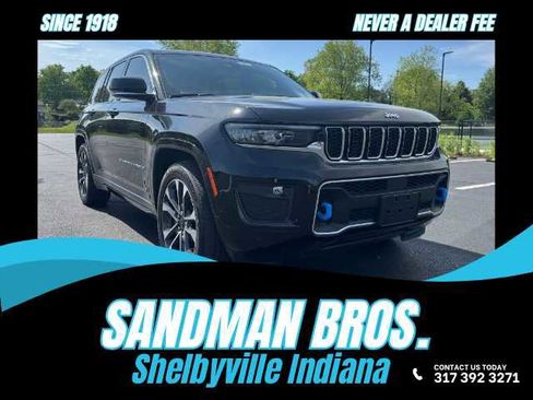 Used 2022 Jeep Grand Cherokee Overland image 1