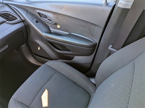 Used 2021 Chevrolet Trax LS w/ Tint and Cruise Package image 16