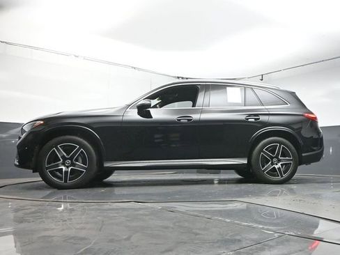 Used 2025 Mercedes-Benz GLC 300 image 37
