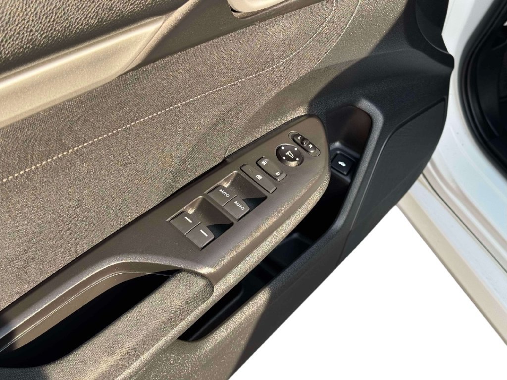 Used 2018 Honda Civic EX-T image 16