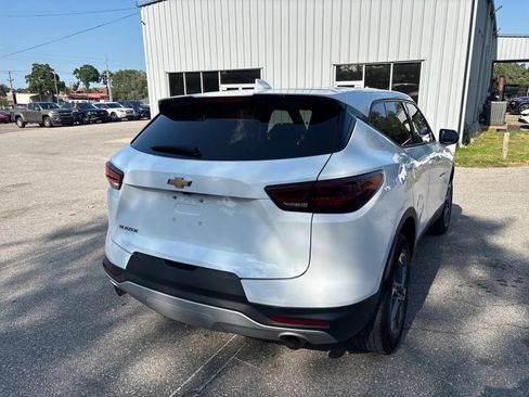 Used 2025 Chevrolet Blazer LT FWD image 9
