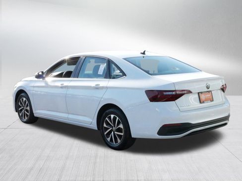 Certified 2022 Volkswagen Jetta S w/ IQ.Drive Package image 5