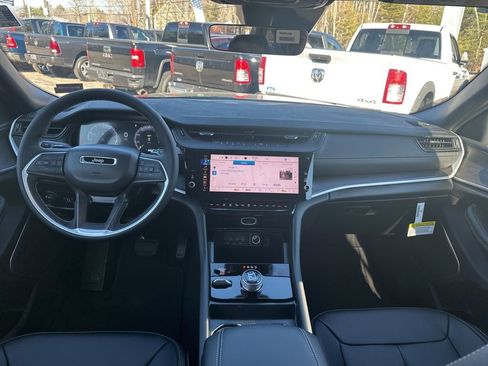 New 2026 Jeep Grand Cherokee Limited w/ Limited Altitude Package image 13