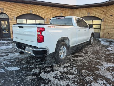 Used 2024 Chevrolet Silverado 1500 LT image 7