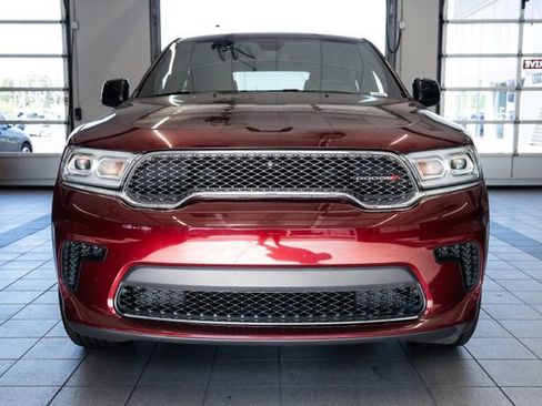 Used 2023 Dodge Durango SXT AWD/4WD image 2