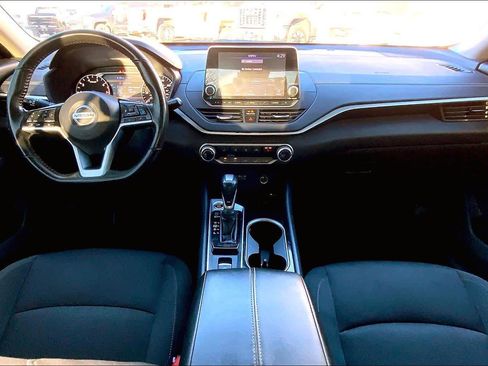 Used 2022 Nissan Altima 2.5 SV w/ SV Premium Package image 15