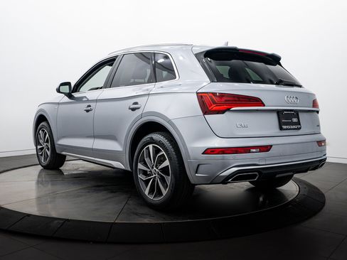 Certified 2023 Audi Q5 2.0T Premium Plus w/ Premium Plus Package AWD/4WD image 4