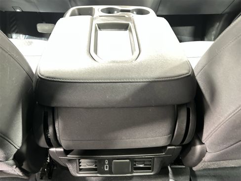 Used 2023 GMC Sierra 1500 SLE image 21
