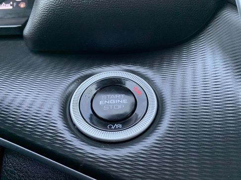 Used 2024 Jeep Grand Cherokee L Laredo image 23