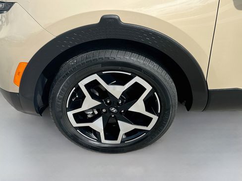 Used 2024 Hyundai Santa Cruz Limited AWD/4WD image 34
