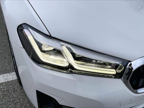 Used 2023 BMW 530i xDrive w/ Premium Package image 31