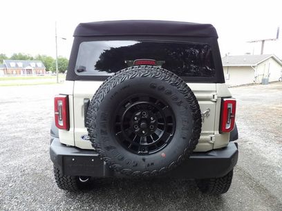 New 2026 Ford Bronco Outer Banks w/ Sasquatch Package