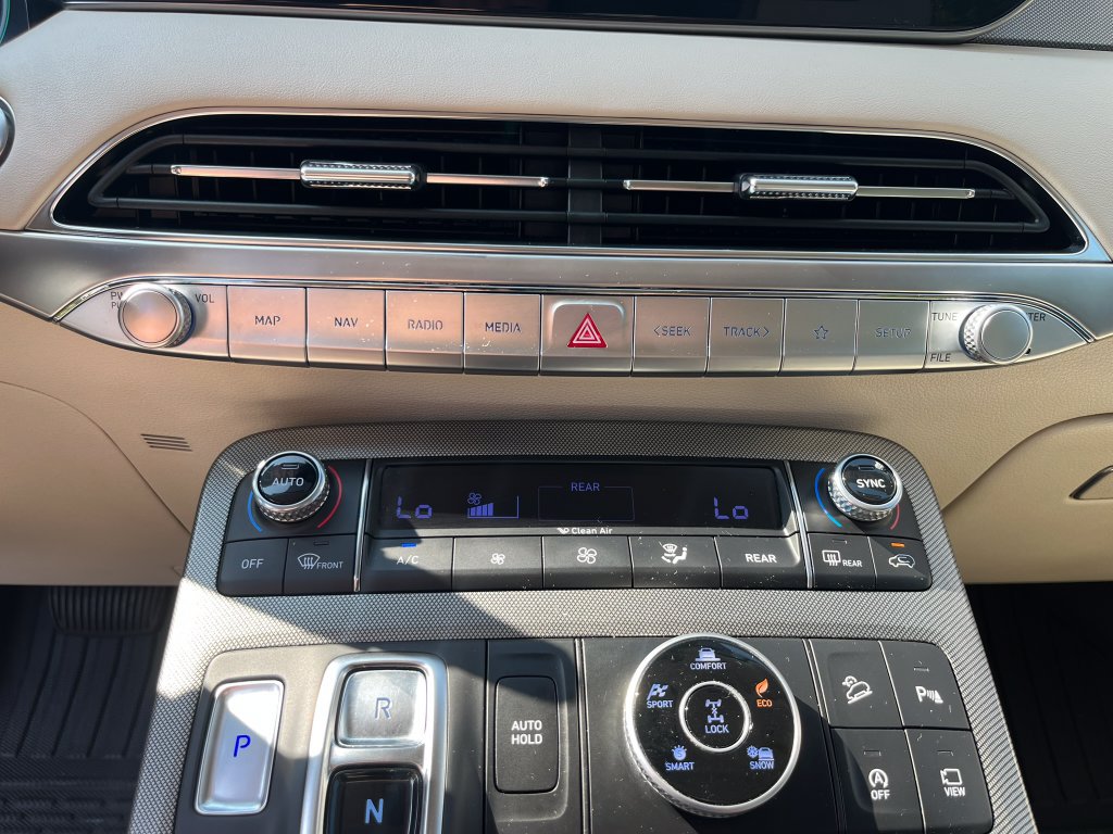 Used 2020 Hyundai Palisade Limited AWD/4WD image 16