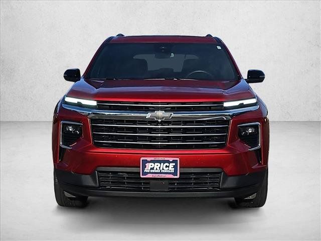 Certified 2025 Chevrolet Traverse LT w/ Sun and Wheel Package FWD image 2