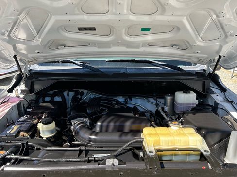 Used 2020 Nissan NV 2500 S image 20