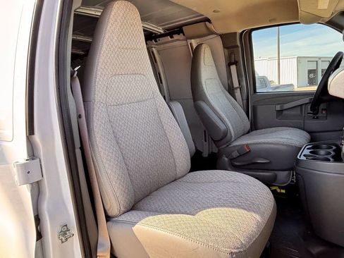New 2025 GMC Savana 2500 w/ Driver Convenience Package image 21