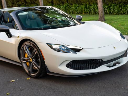 Used 2023 Ferrari 296 GTS image 46