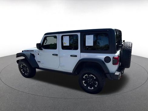 Used 2025 Jeep Wrangler Unlimited Rubicon AWD/4WD image 10
