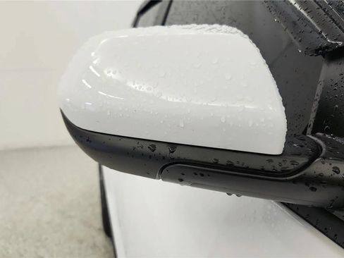 Used 2026 Chevrolet Equinox LT FWD image 18