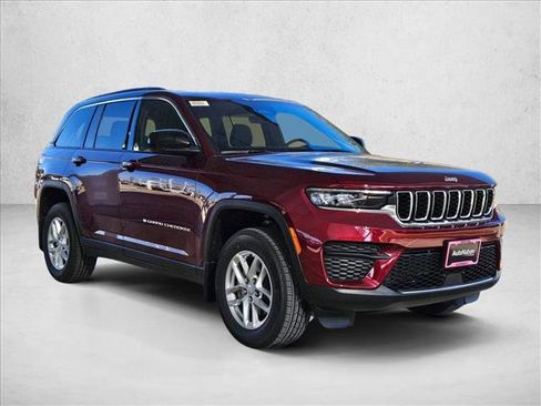 New 2025 Jeep Grand Cherokee Laredo X image 7