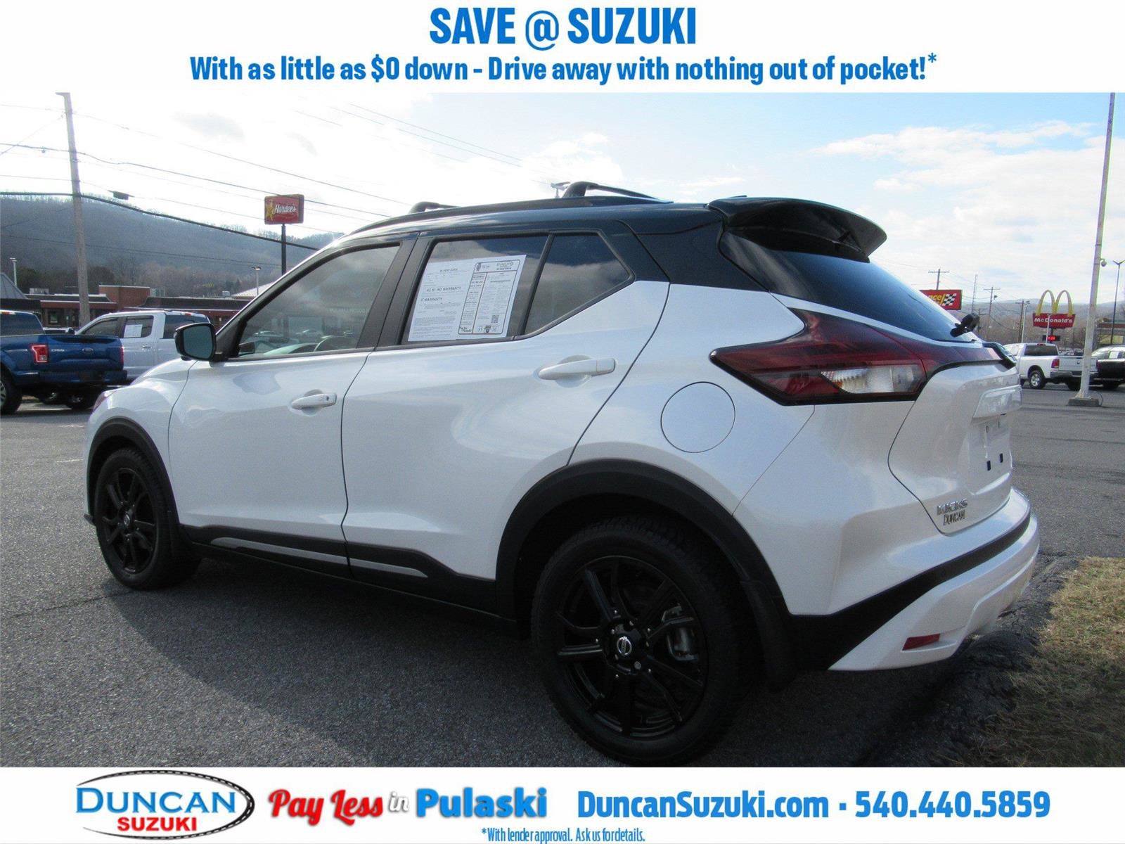 Used 2021 Nissan Kicks SR w/ SR Premium Package FWD image 5