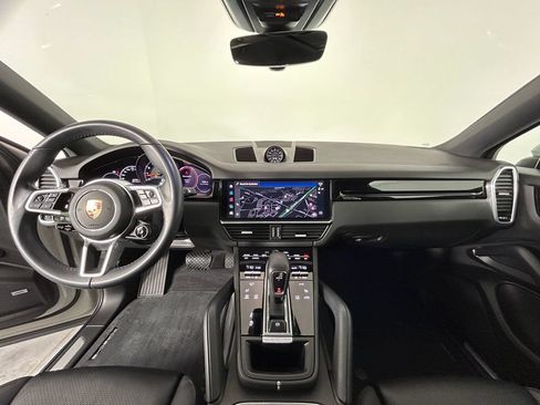 Certified 2023 Porsche Cayenne Coupe AWD/4WD image 14