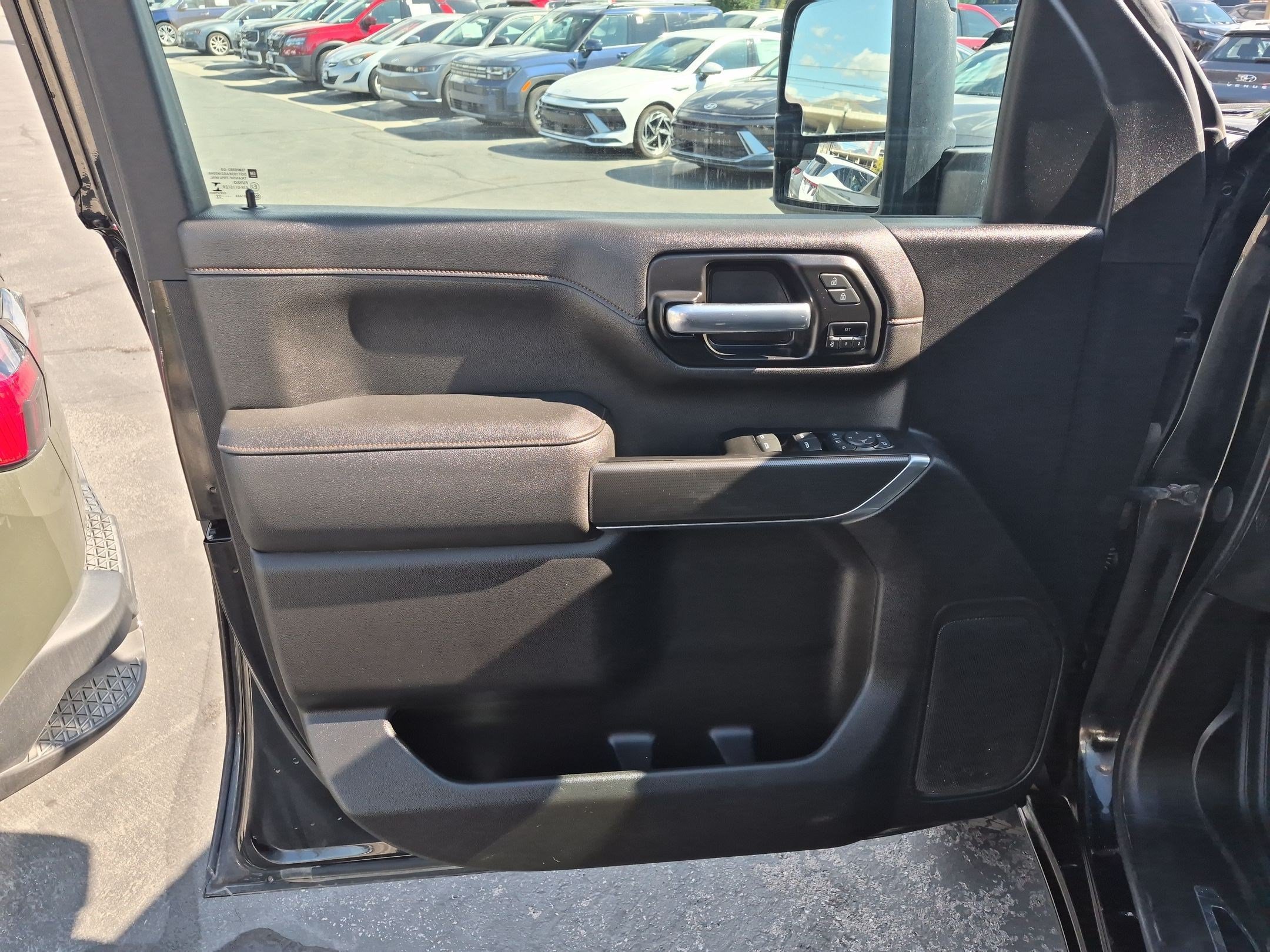 Used 2022 GMC Sierra 2500 AT4 AWD/4WD image 13