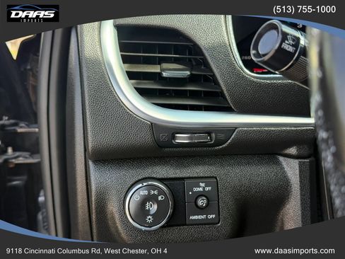 Used 2017 Chevrolet Traverse Premier image 31