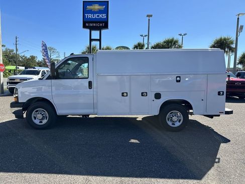 New 2025 Chevrolet Express 3500 Work Van w/ Power Convenience Package image 13