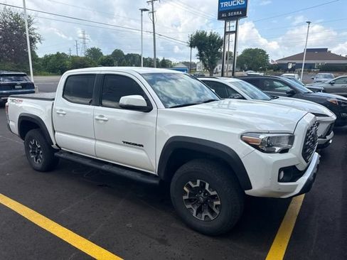 Used 2020 Toyota Tacoma TRD Off-Road AWD/4WD image 1
