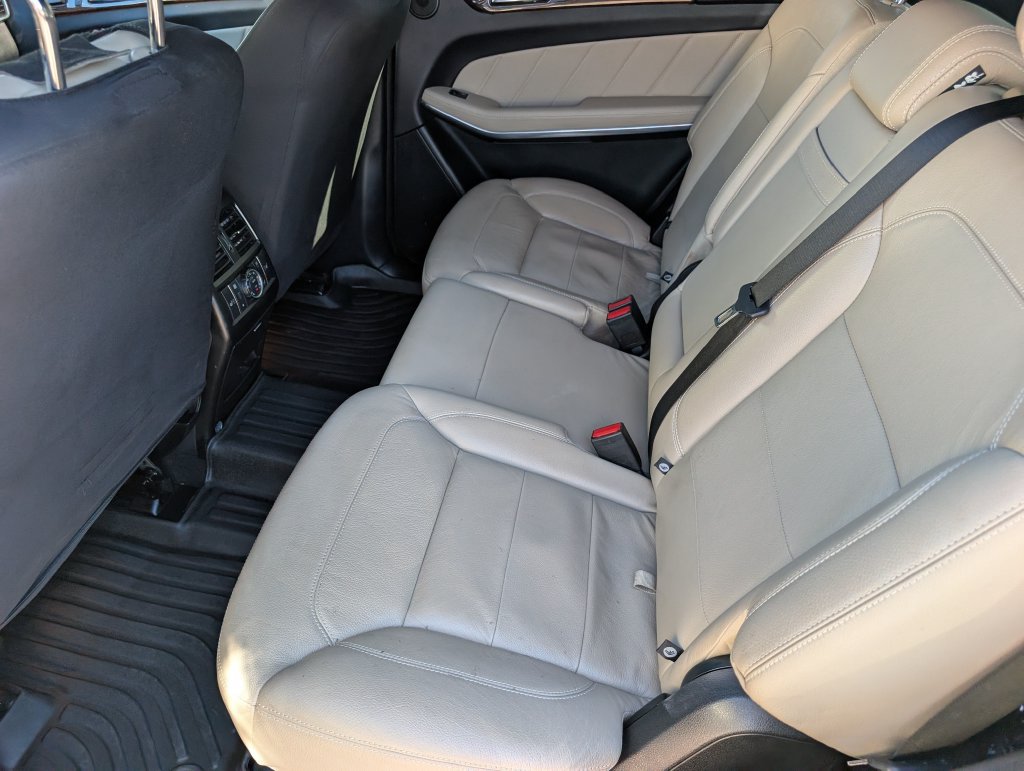 Used 2016 Mercedes-Benz GL 550 4MATIC image 22