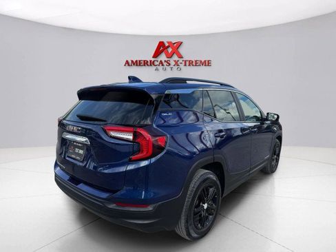 Used 2023 GMC Terrain SLE w/ Driver Convenience Package image 5