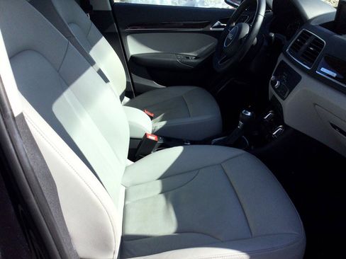 Used 2015 Audi Q3 2.0T Prestige w/ Prestige Package image 14