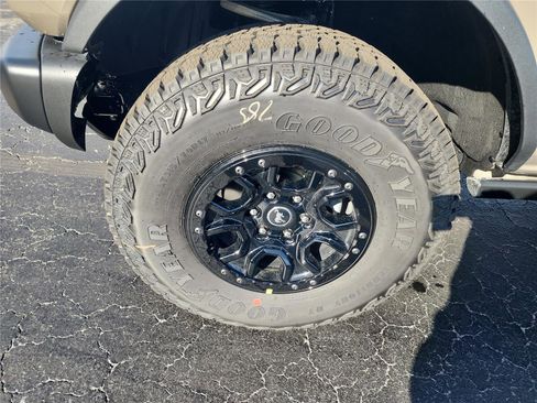 New 2025 Ford Bronco Badlands w/ Sasquatch Package image 9